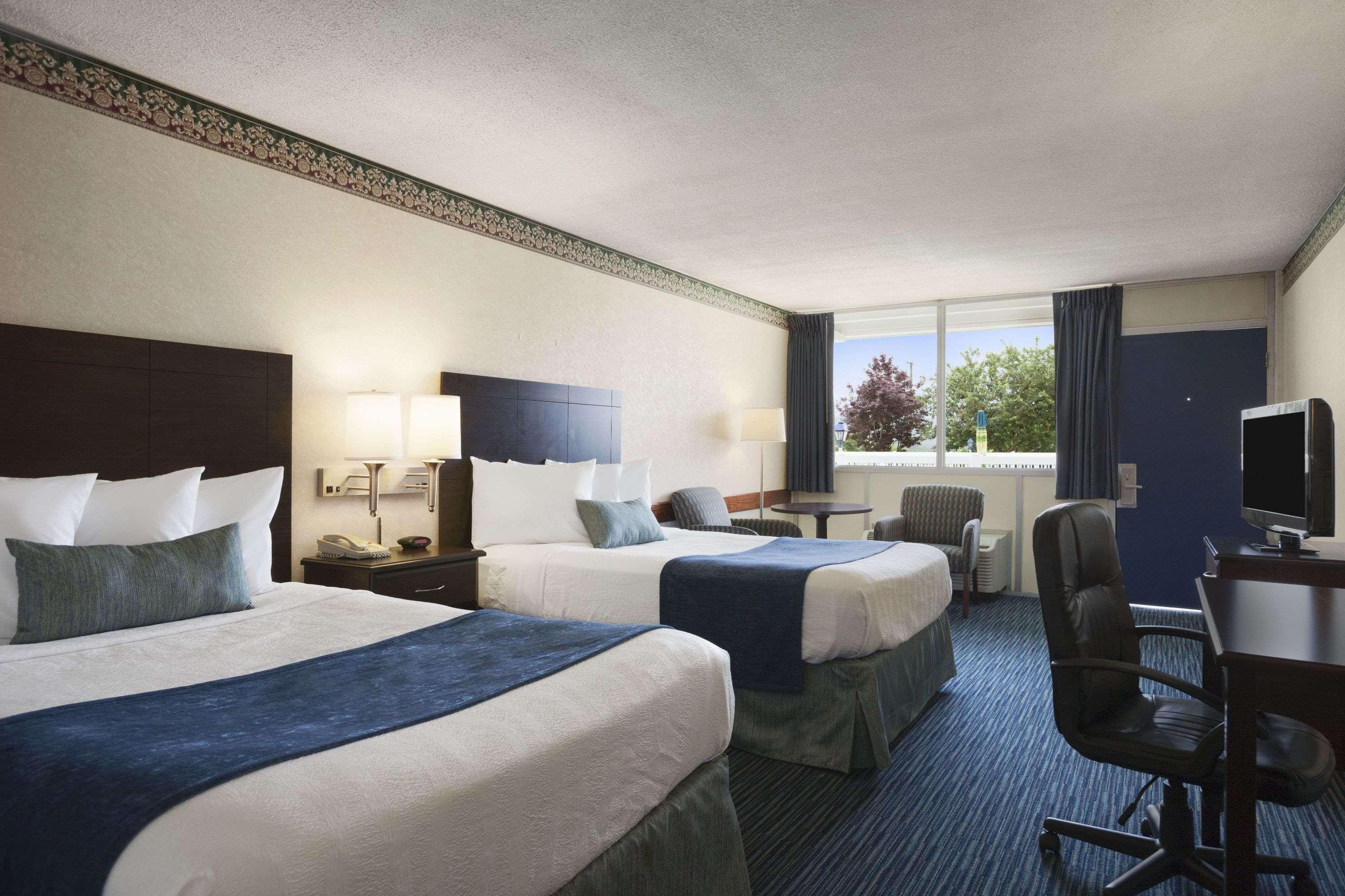 Days Inn By Wyndham Waynesboro Exteriör bild