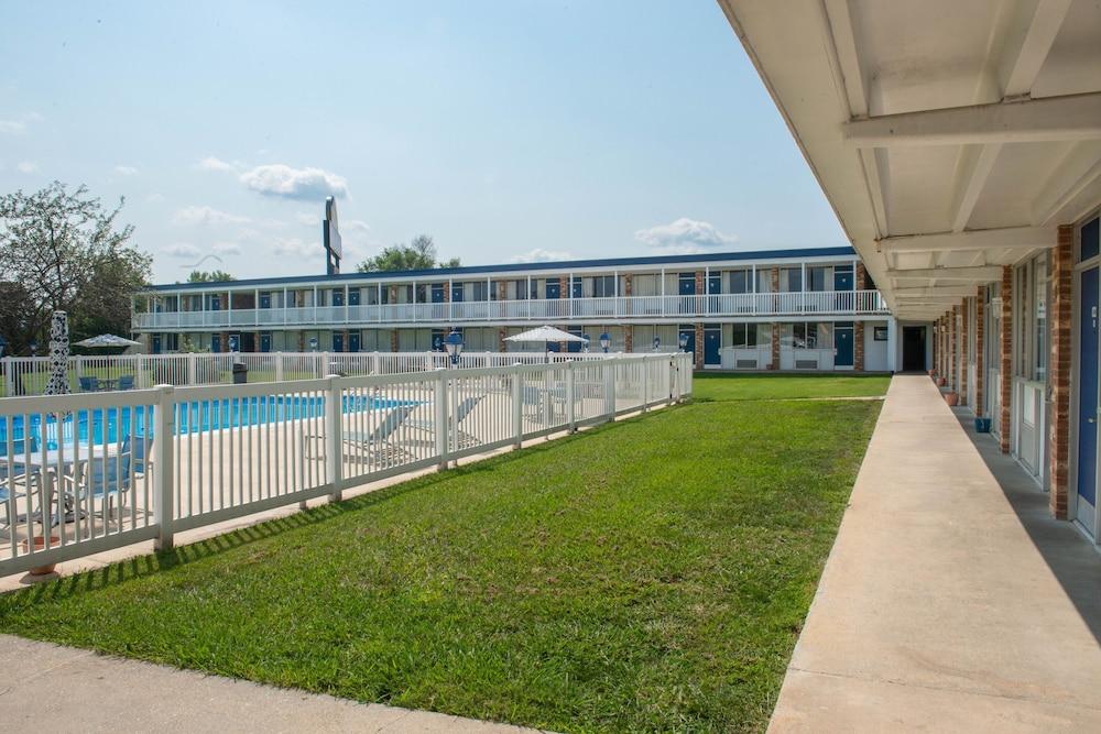 Days Inn By Wyndham Waynesboro Exteriör bild